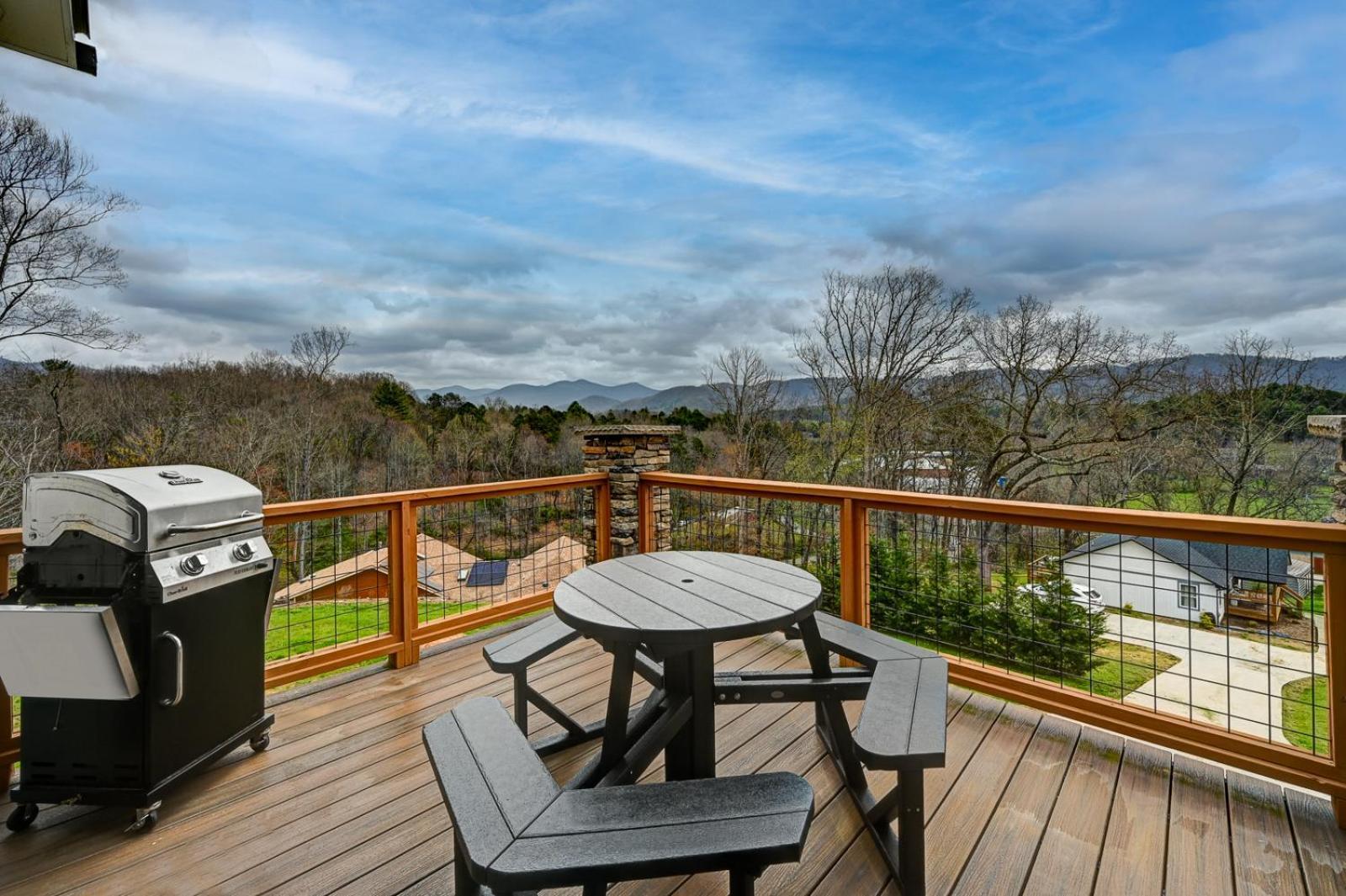 Willa Mon Tresor, Modern Mountain Views With Deck Weaverville Zewnętrze zdjęcie
