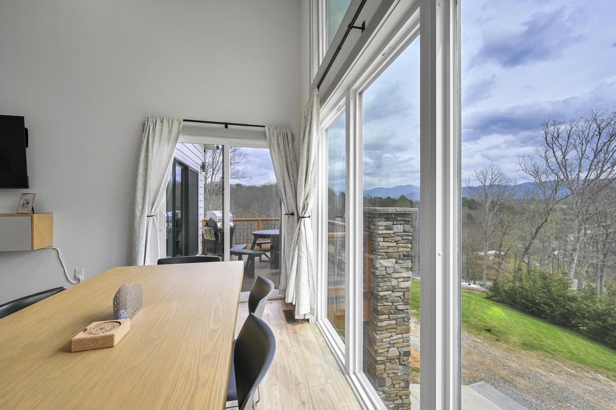 Willa Mon Tresor, Modern Mountain Views With Deck Weaverville Zewnętrze zdjęcie