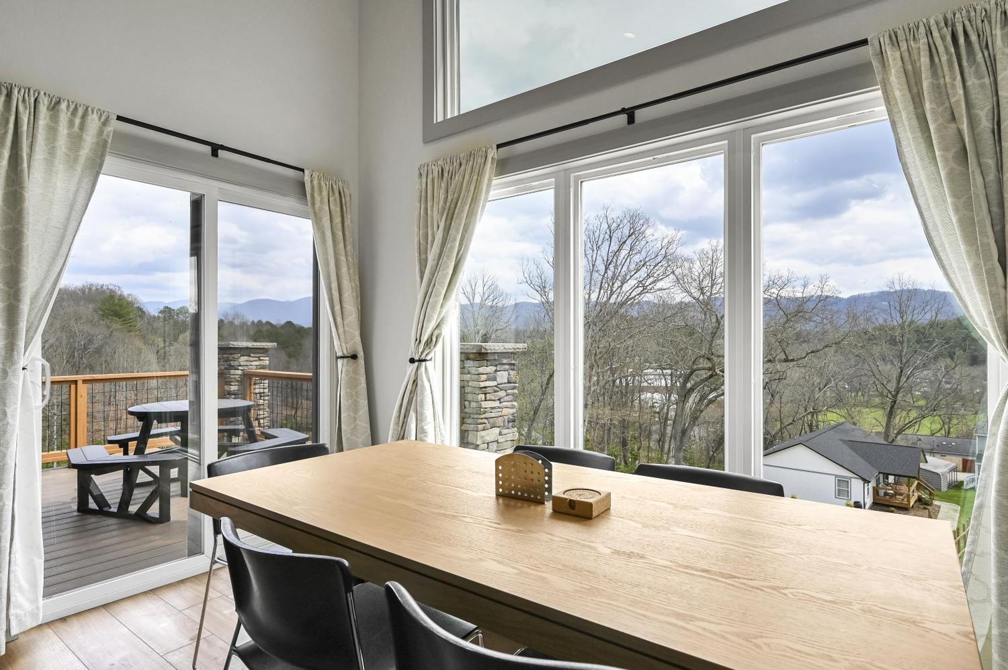 Willa Mon Tresor, Modern Mountain Views With Deck Weaverville Zewnętrze zdjęcie